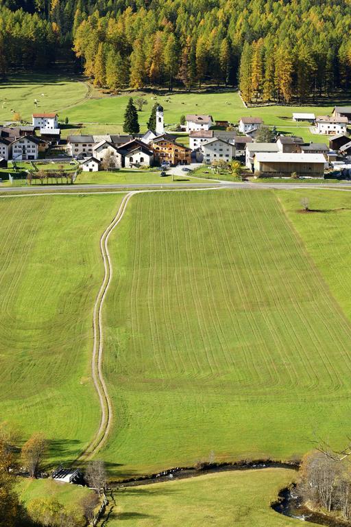 Hotel Landgasthof Staila Fuldera Exteriör bild